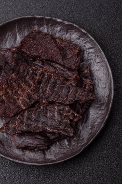 Atıştırmalık ya da kurutulmuş et, kurutulmuş kurutulmuş kurutulmuş et. Biftek, bira için et.