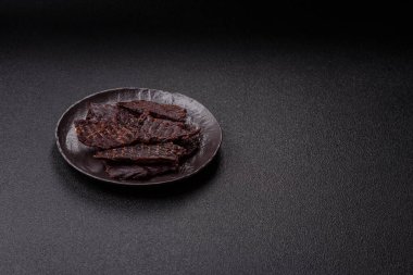 Atıştırmalık ya da kurutulmuş et, kurutulmuş kurutulmuş kurutulmuş et. Biftek, bira için et.