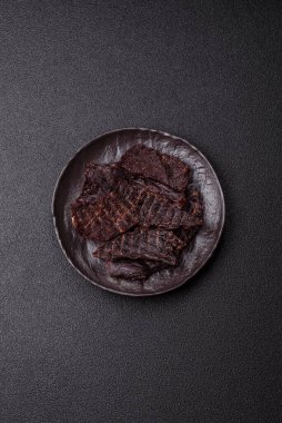 Atıştırmalık ya da kurutulmuş et, kurutulmuş kurutulmuş kurutulmuş et. Biftek, bira için et.