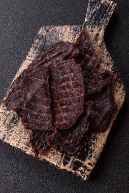 Atıştırmalık ya da kurutulmuş et, kurutulmuş kurutulmuş kurutulmuş et. Biftek, bira için et.