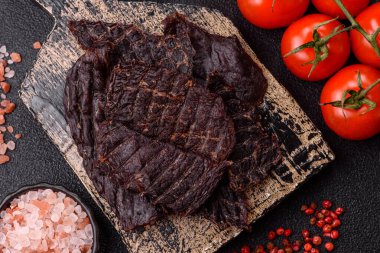 Atıştırmalık ya da kurutulmuş et, kurutulmuş kurutulmuş kurutulmuş et. Biftek, bira için et.