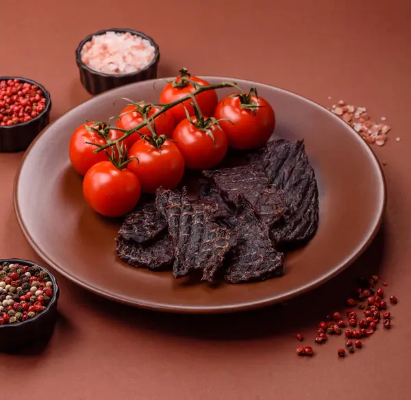 Atıştırmalık ya da kurutulmuş et, kurutulmuş kurutulmuş kurutulmuş et. Biftek, bira için et.