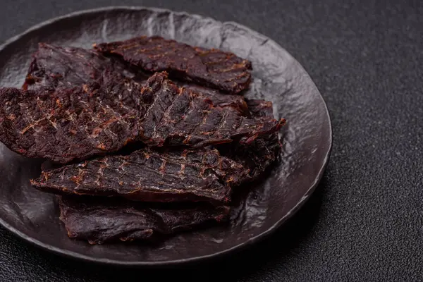 Atıştırmalık ya da kurutulmuş et, kurutulmuş kurutulmuş kurutulmuş et. Biftek, bira için et.