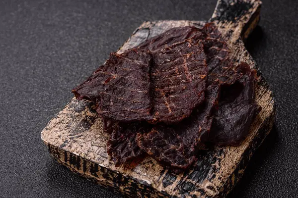 Atıştırmalık ya da kurutulmuş et, kurutulmuş kurutulmuş kurutulmuş et. Biftek, bira için et.