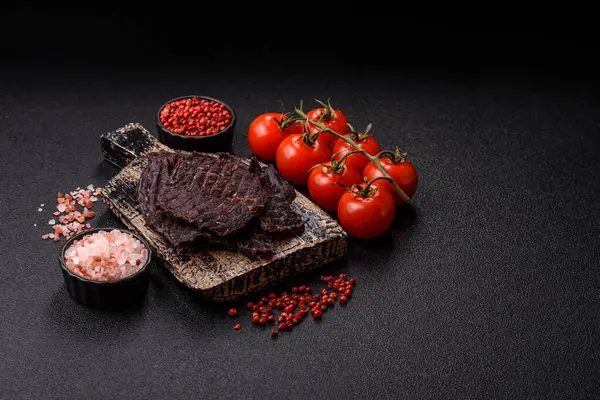 Atıştırmalık ya da kurutulmuş et, kurutulmuş kurutulmuş kurutulmuş et. Biftek, bira için et.