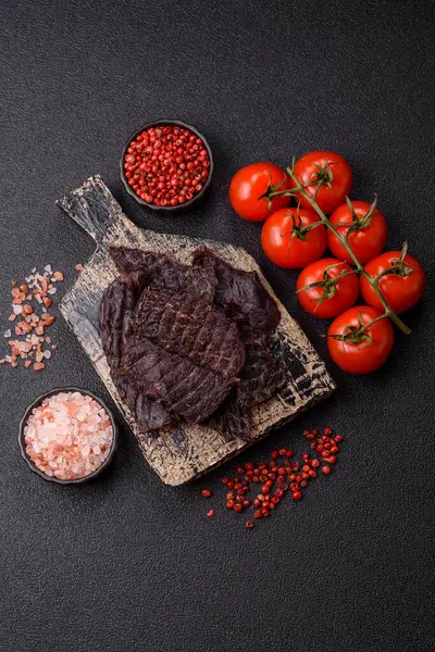 Atıştırmalık ya da kurutulmuş et, kurutulmuş kurutulmuş kurutulmuş et. Biftek, bira için et.