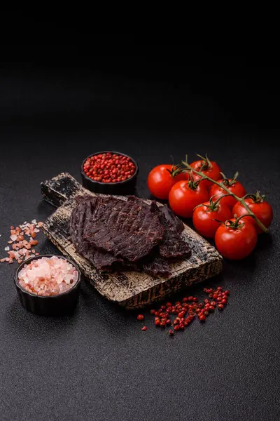 Atıştırmalık ya da kurutulmuş et, kurutulmuş kurutulmuş kurutulmuş et. Biftek, bira için et.