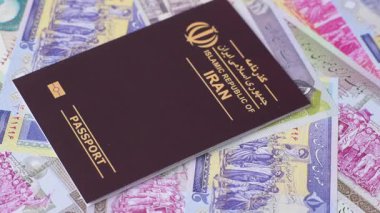 Seyahat etmek, uçmak ve iş yapmak için İran pasaportu. İran belgesi, sınırı geçmek için kimlik