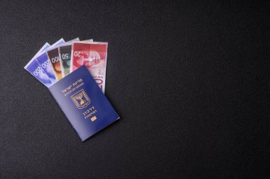 Seyahat etmek, uçmak ve iş yapmak için İsrail pasaportu. İsrail belgesi, sınırı geçmek için kimlik