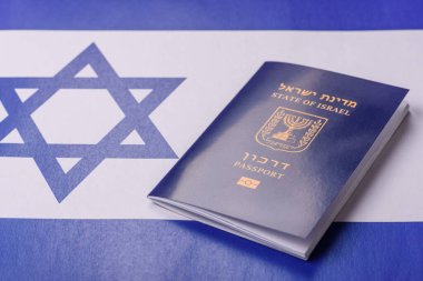 Seyahat etmek, uçmak ve iş yapmak için İsrail pasaportu. İsrail belgesi, sınırı geçmek için kimlik
