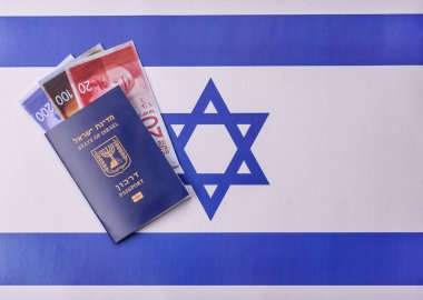 Seyahat etmek, uçmak ve iş yapmak için İsrail pasaportu. İsrail belgesi, sınırı geçmek için kimlik