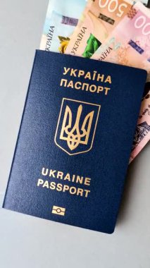 Seyahat, uçma ve iş yapmak için Ukrayna pasaportu. Ukrayna belgesi, sınırı geçmek için kimlik