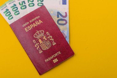 Seyahat, uçmak ve iş yapmak için İspanya pasaportu. İspanyolca belge, sınırı geçmek için kimlik