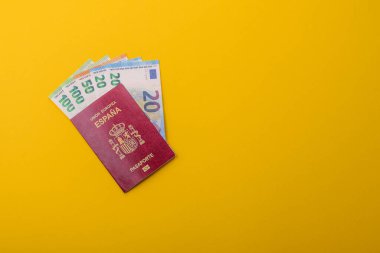 Seyahat, uçmak ve iş yapmak için İspanya pasaportu. İspanyolca belge, sınırı geçmek için kimlik