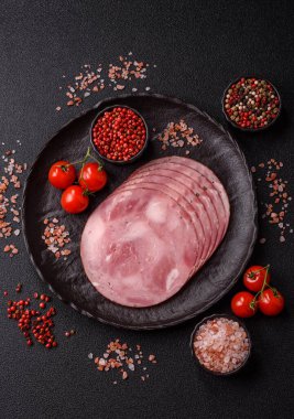 Sandviç için dilimlenmiş jambon, et, domuz ya da hindi sosisi. Jambon dilimleri, yemek, tasarımınız için arka plan