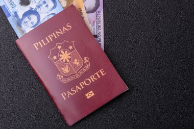 Seyahat etmek, uçmak ve iş yapmak için Filipinler pasaportu. Filipinler belgesi, sınırı geçmek için kimlik