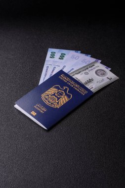 Seyahat etmek, uçmak ve iş yapmak için OAE pasaportu. Sınırı geçmek için Arapça belge