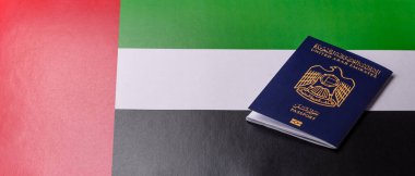 Seyahat etmek, uçmak ve iş yapmak için OAE pasaportu. Sınırı geçmek için Arapça belge
