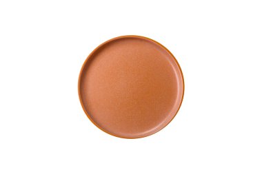 Yemek için boş yuvarlak siyah tabak, yemek masasında mutfak gereçleri. Koyu arkaplanda boş tabak