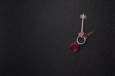 Anahtarlar, gayrimenkul, kendi evin ya da iş yerin ipotekle alınmış. Mülkiyet ve kapının anahtarları.