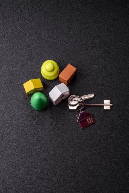 Anahtarlar, gayrimenkul, kendi evin ya da iş yerin ipotekle alınmış. Mülkiyet ve kapının anahtarları.