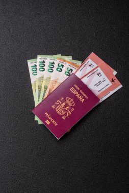 Seyahat, uçmak ve iş yapmak için İspanya pasaportu. İspanyolca belge, sınırı geçmek için kimlik
