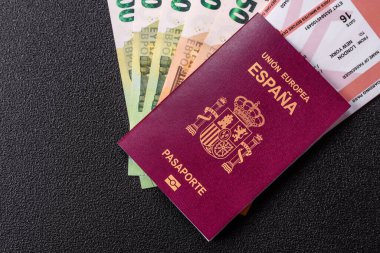 Seyahat, uçmak ve iş yapmak için İspanya pasaportu. İspanyolca belge, sınırı geçmek için kimlik