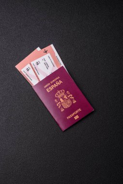 Seyahat, uçmak ve iş yapmak için İspanya pasaportu. İspanyolca belge, sınırı geçmek için kimlik