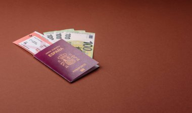 Seyahat, uçmak ve iş yapmak için İspanya pasaportu. İspanyolca belge, sınırı geçmek için kimlik