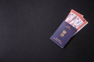 Hindistan pasaportu ve seyahat, uçma ve iş yapma biletleri. Hindistan belgesi, sınırı geçmek için kimlik