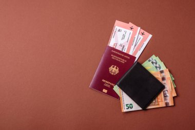 Alman pasaportu, Alman seyahat belgesi, sınır kapısı, iş amaçlı.