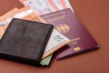 Alman pasaportu, Alman seyahat belgesi, sınır kapısı, iş amaçlı.