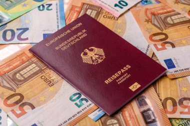 Alman pasaportu, Alman seyahat belgesi, sınır kapısı, iş amaçlı.