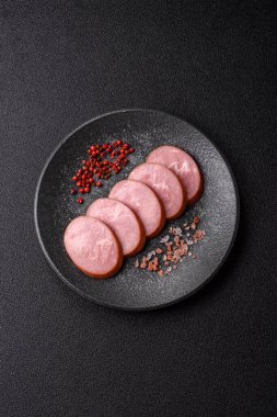 Sandviç için dilimlenmiş jambon, et, domuz ya da hindi sosisi. Jambon dilimleri, yemek, tasarımınız için arka plan