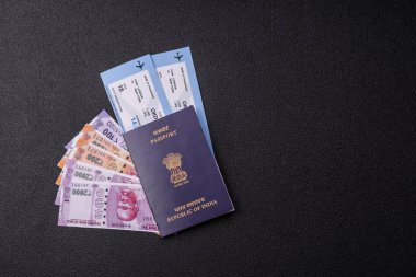 Hindistan pasaportu ve seyahat, uçma ve iş yapma biletleri. Hindistan belgesi, sınırı geçmek için kimlik