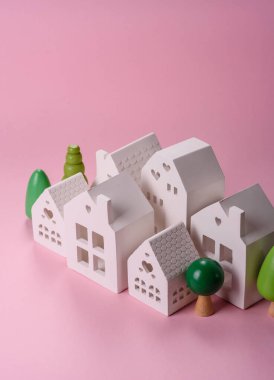 Ev, emlak almak ya da satmak, para ve kumbarayla konsept geçmişi. Emlak, emlak ve kira için arka plan