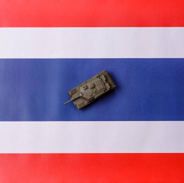 Para, Tayland parası savaş için para ve saldırıya karşı savunma için. Kavramsal bir zemin olarak savaş için baht