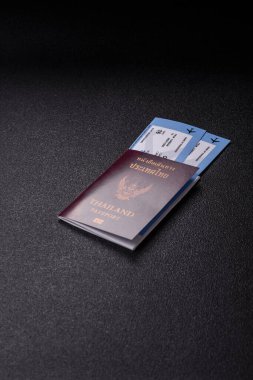 Seyahat, uçmak ve iş yapmak için Tayland pasaportu. Tayland belgesi, sınırı geçmek için kimlik