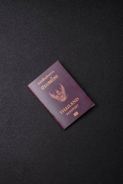 Seyahat, uçmak ve iş yapmak için Tayland pasaportu. Tayland belgesi, sınırı geçmek için kimlik