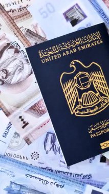 Seyahat etmek, uçmak ve iş yapmak için OAE pasaportu. Sınırı geçmek için Arapça belge