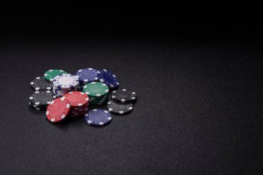 Kumarhane fişleri, bahisler, kumar, kazanma ya da kaybetme riski. Tasarımınız için arka plan olarak bahis çipleri