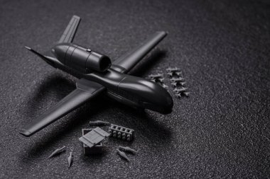 İnsansız casusluk teknolojisi ve düşmana saldıran insansız hava aracı. İHA 'lar, ülkenin işgalcilere karşı savunmasının temeli.