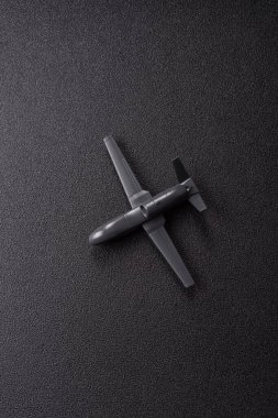 İnsansız casusluk teknolojisi ve düşmana saldıran insansız hava aracı. İHA 'lar, ülkenin işgalcilere karşı savunmasının temeli.