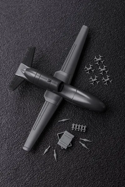 İnsansız casusluk teknolojisi ve düşmana saldıran insansız hava aracı. İHA 'lar, ülkenin işgalcilere karşı savunmasının temeli.