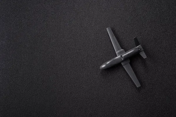 İnsansız casusluk teknolojisi ve düşmana saldıran insansız hava aracı. İHA 'lar, ülkenin işgalcilere karşı savunmasının temeli.