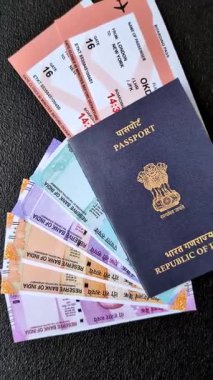 Hindistan pasaportu ve seyahat, uçma ve iş yapma biletleri. Hindistan belgesi, sınırı geçmek için kimlik