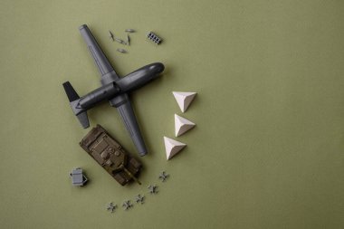 İnsansız casusluk teknolojisi ve düşmana saldıran insansız hava aracı. İHA 'lar, ülkenin işgalcilere karşı savunmasının temeli.