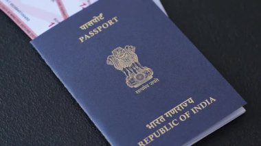 Hindistan pasaportu ve seyahat, uçma ve iş yapma biletleri. Hindistan belgesi, sınırı geçmek için kimlik