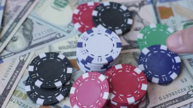 Kumarhane fişleri, bahisler, kumar, kazanma ya da kaybetme riski. Tasarımınız için arka plan olarak bahis çipleri