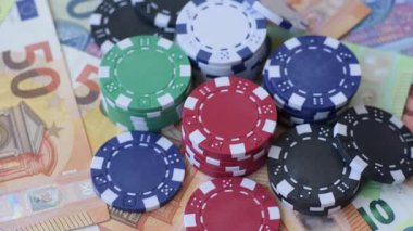 Kumarhane fişleri, bahisler, kumar, kazanma ya da kaybetme riski. Tasarımınız için arka plan olarak bahis çipleri